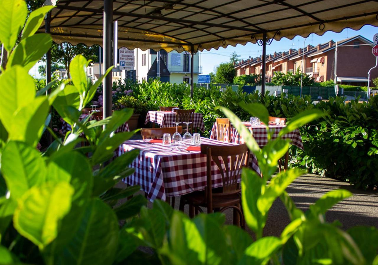 Trattoria Due Citroni Hotel Casalgrasso Exterior foto